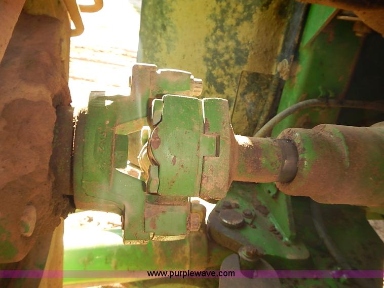 image for item J3124 1998 John Deere 9200 4WD tractor