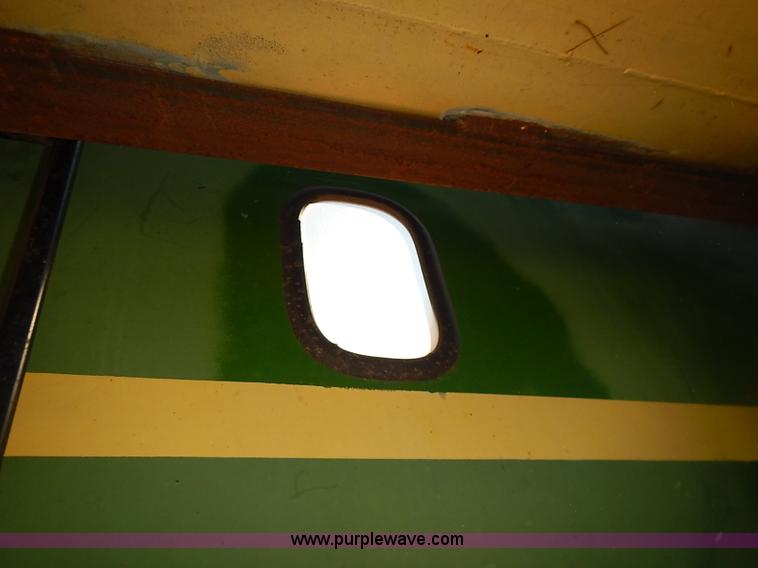 image for item J3125 Kinze 800 grain wagon