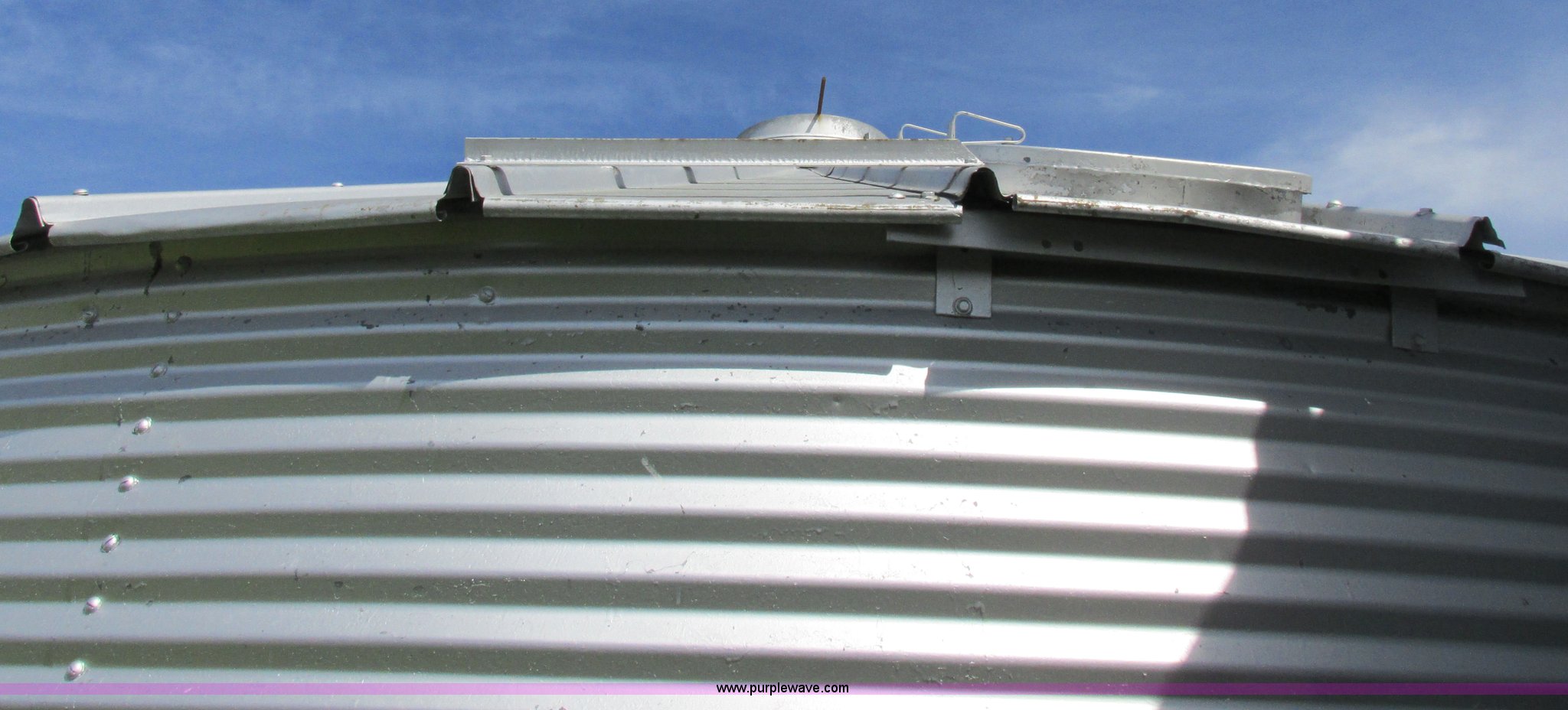 Grain bin in Laddonia, MO Item I8955 sold Purple Wave