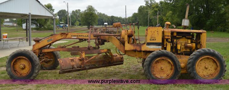 image for item AW9181 Caterpillar 212 rigid motor grader