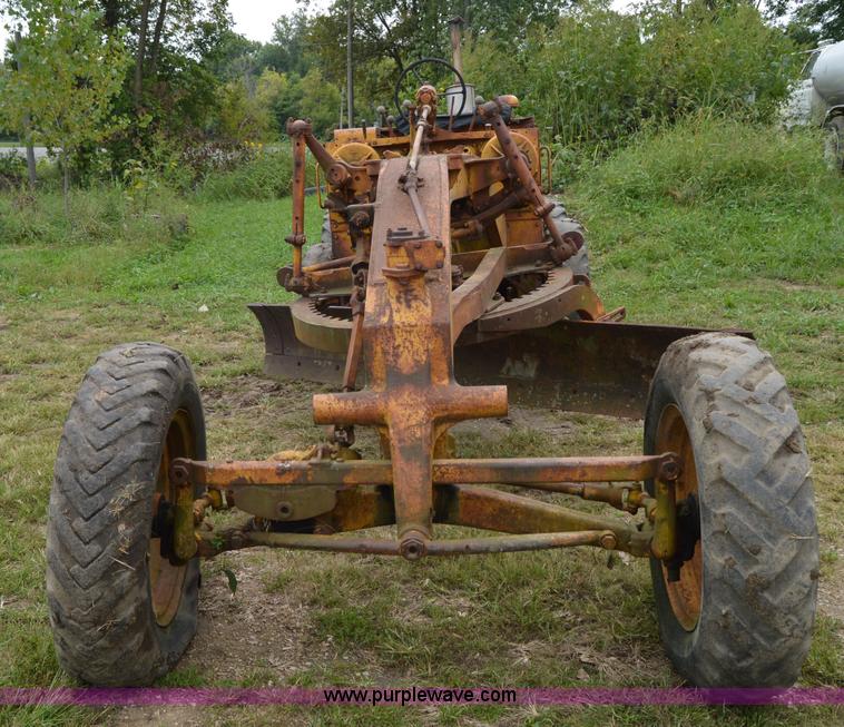 image for item AW9181 Caterpillar 212 rigid motor grader