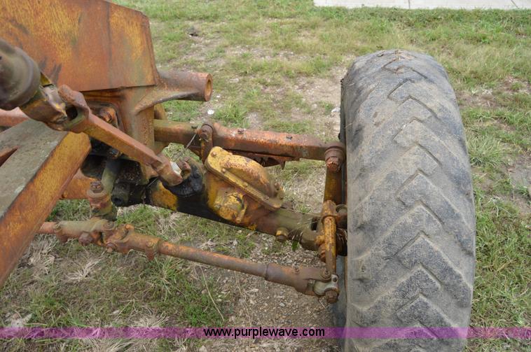 image for item AW9181 Caterpillar 212 rigid motor grader