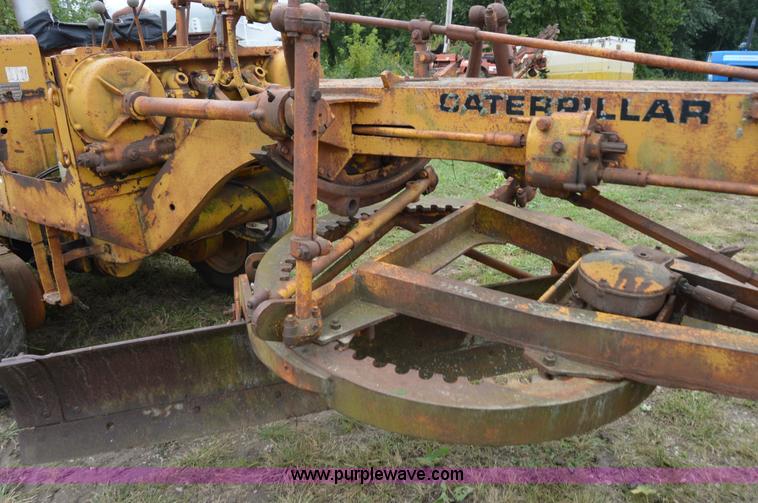 image for item AW9181 Caterpillar 212 rigid motor grader