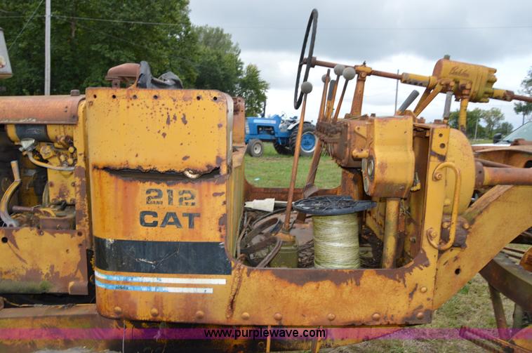 image for item AW9181 Caterpillar 212 rigid motor grader