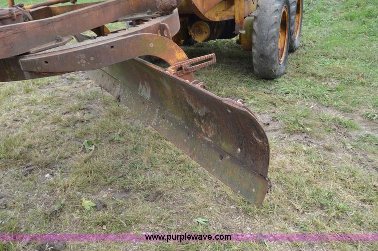 image for item AW9181 Caterpillar 212 rigid motor grader