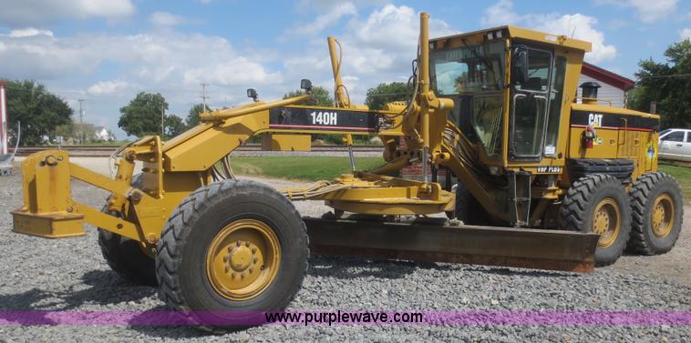 image for item D2142 2006 Caterpillar 140H VHP articulated motor grader