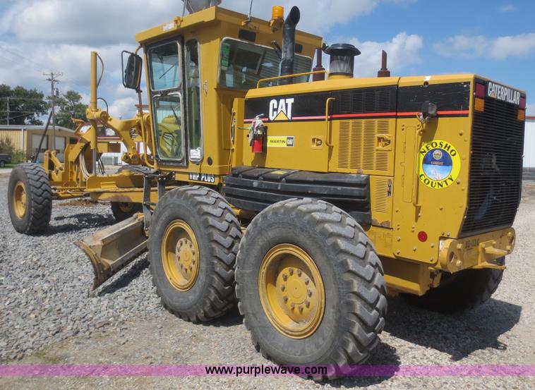 image for item D2142 2006 Caterpillar 140H VHP articulated motor grader