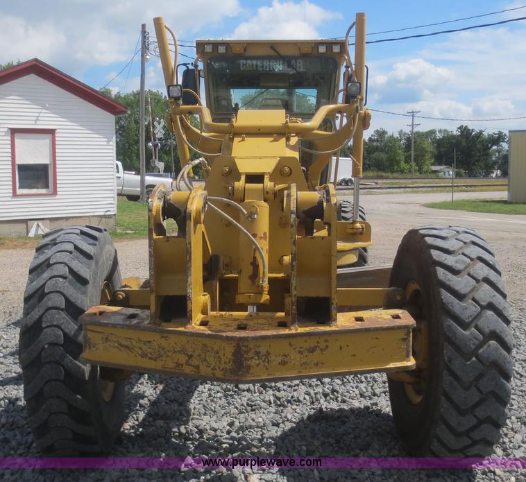 image for item D2142 2006 Caterpillar 140H VHP articulated motor grader