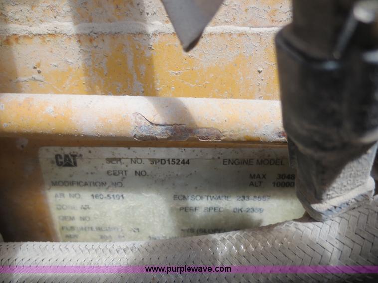 image for item D2142 2006 Caterpillar 140H VHP articulated motor grader