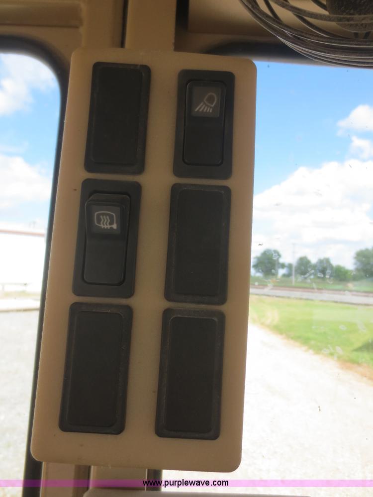 image for item D2142 2006 Caterpillar 140H VHP articulated motor grader