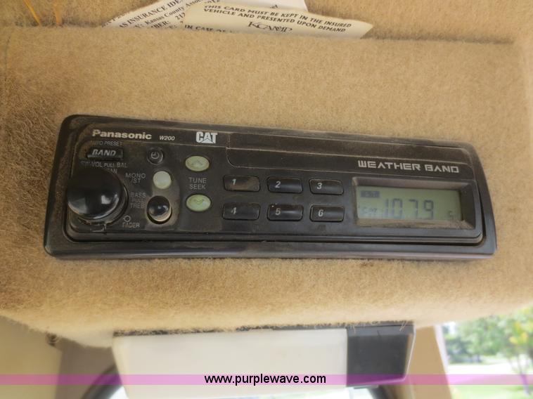 image for item D2142 2006 Caterpillar 140H VHP articulated motor grader