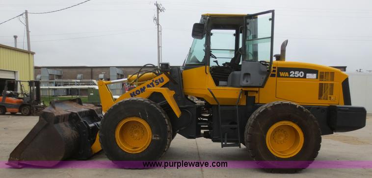 image for item D2155 2006 Komatsu WA250-5L wheel loader