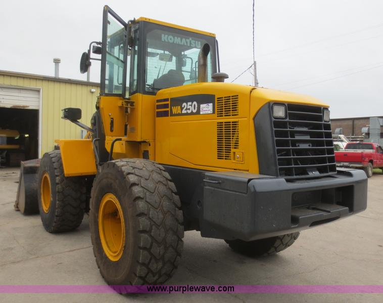 image for item D2155 2006 Komatsu WA250-5L wheel loader