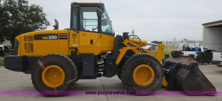 image for item D2155 2006 Komatsu WA250-5L wheel loader