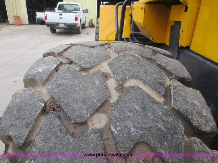image for item D2155 2006 Komatsu WA250-5L wheel loader