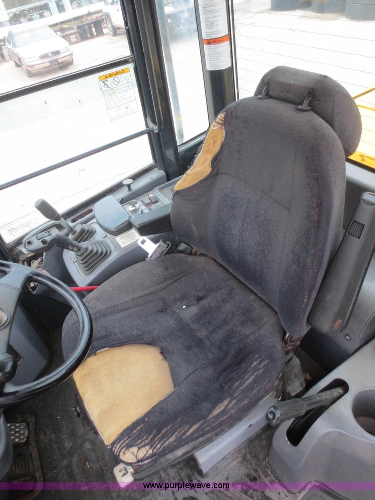 image for item D2155 2006 Komatsu WA250-5L wheel loader