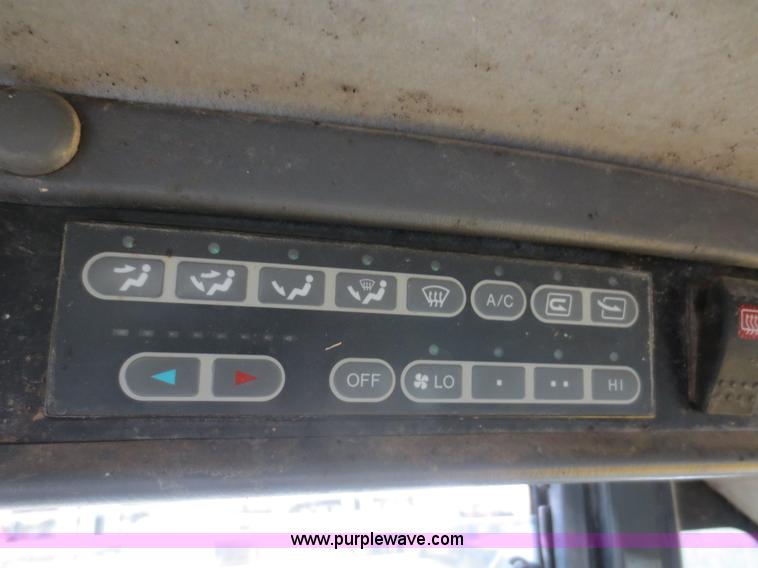 image for item D2155 2006 Komatsu WA250-5L wheel loader