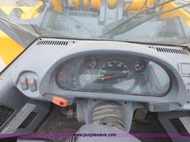 image for item D2155 2006 Komatsu WA250-5L wheel loader