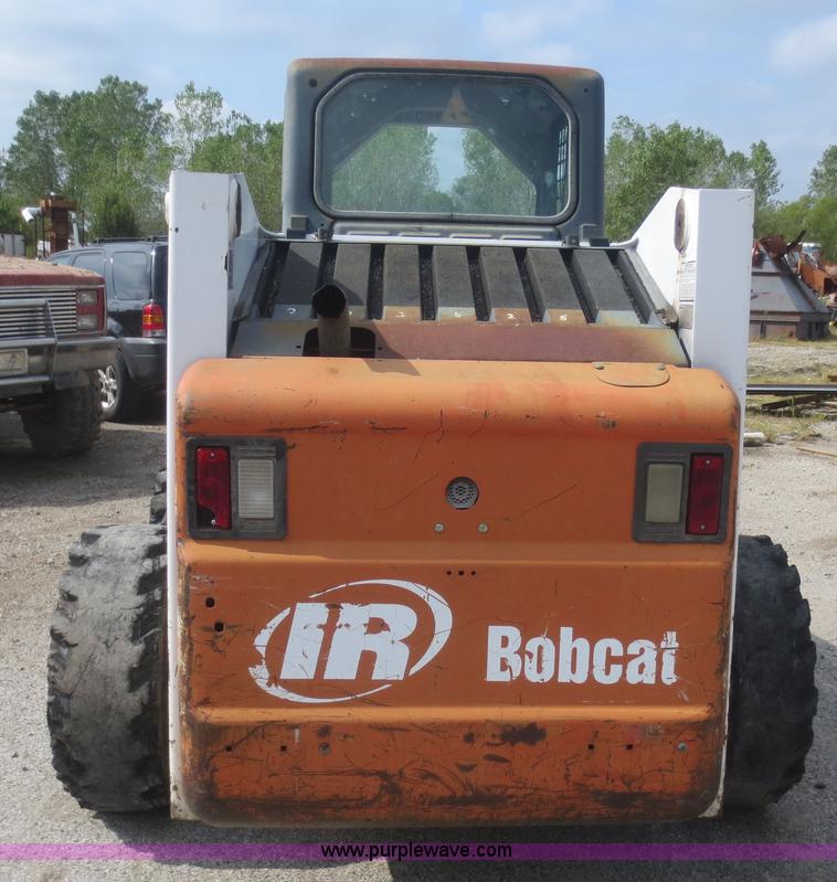 image for item D2158 2002 Bobcat 863 G Series skid steer