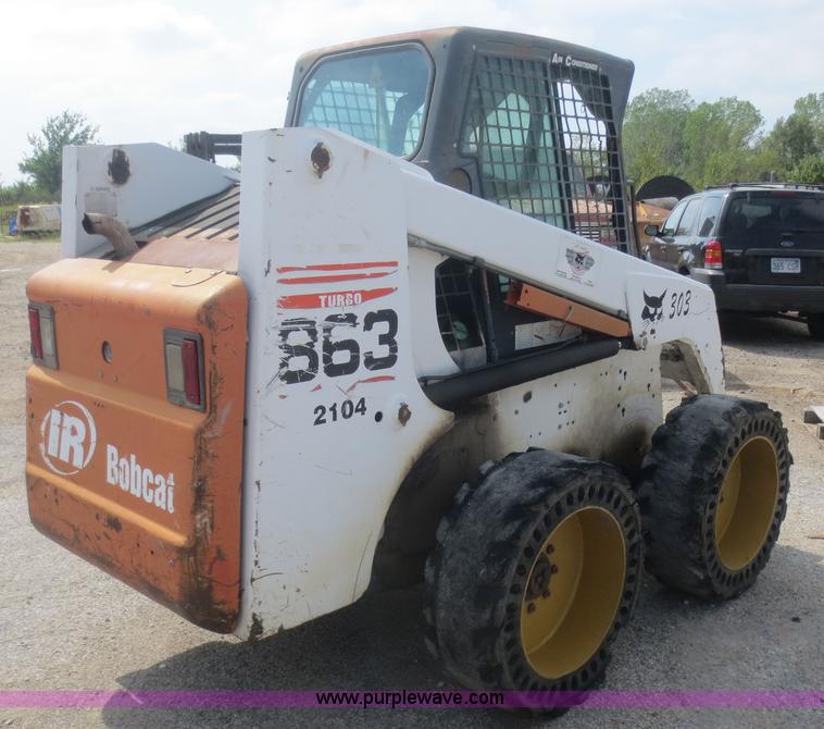 image for item D2158 2002 Bobcat 863 G Series skid steer