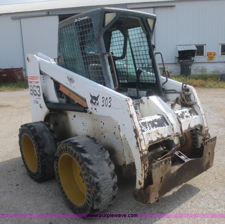 image for item D2158 2002 Bobcat 863 G Series skid steer