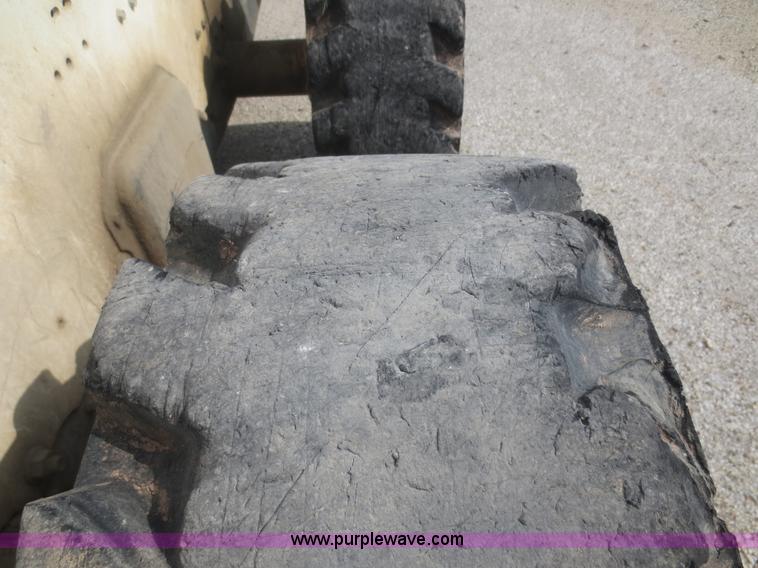 image for item D2158 2002 Bobcat 863 G Series skid steer