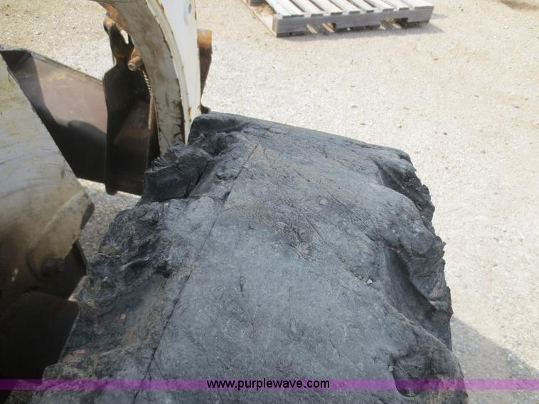 image for item D2158 2002 Bobcat 863 G Series skid steer