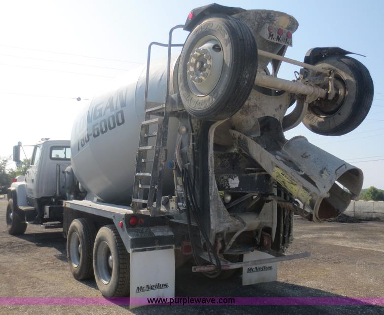 image for item D2160 1997 Ford LT9000 mixer truck