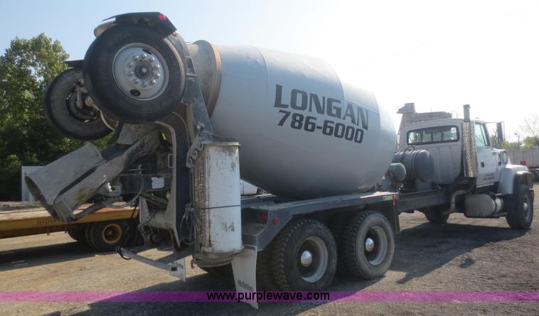 image for item D2160 1997 Ford LT9000 mixer truck