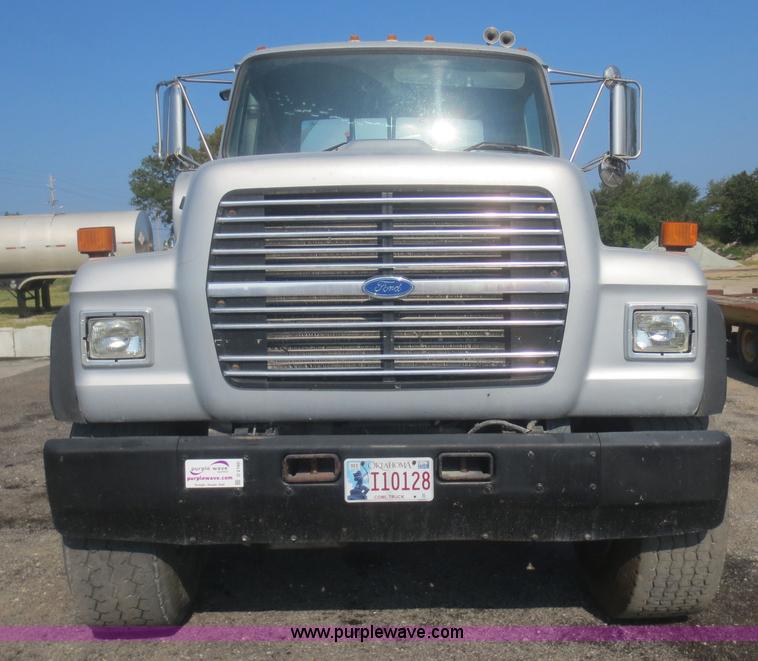 image for item D2160 1997 Ford LT9000 mixer truck