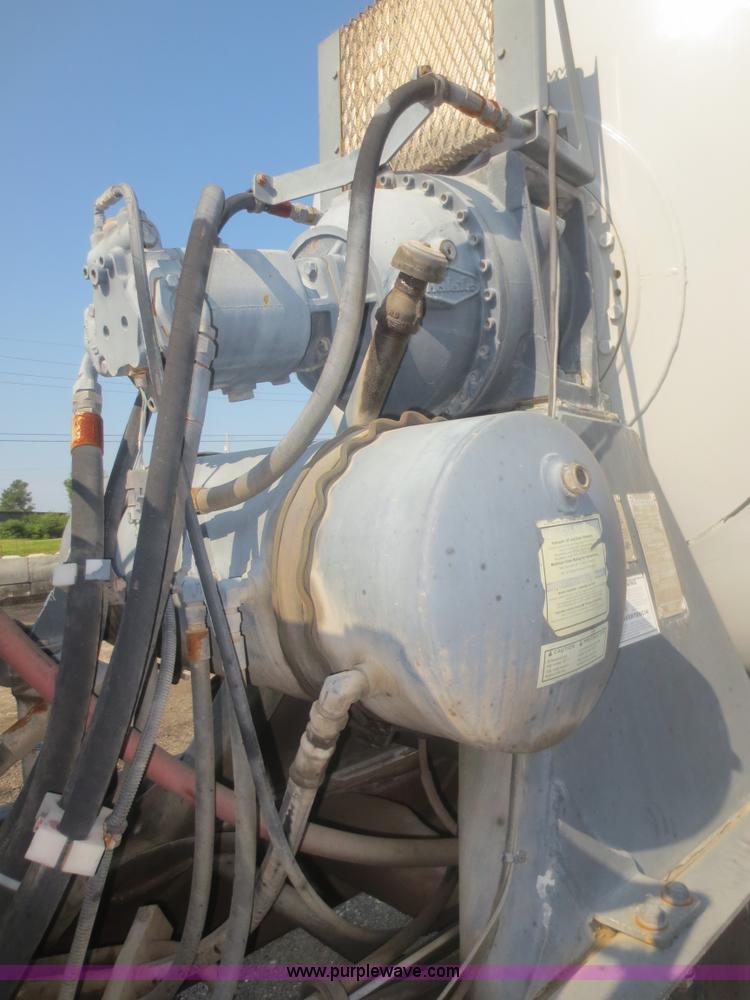 image for item D2160 1997 Ford LT9000 mixer truck