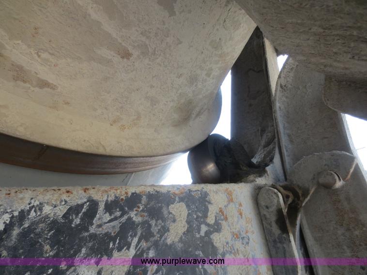 image for item D2160 1997 Ford LT9000 mixer truck