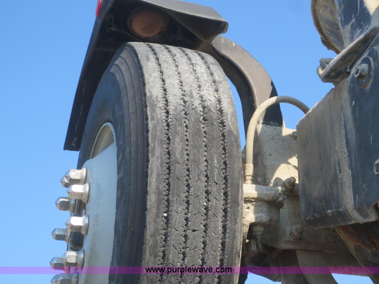 image for item D2160 1997 Ford LT9000 mixer truck