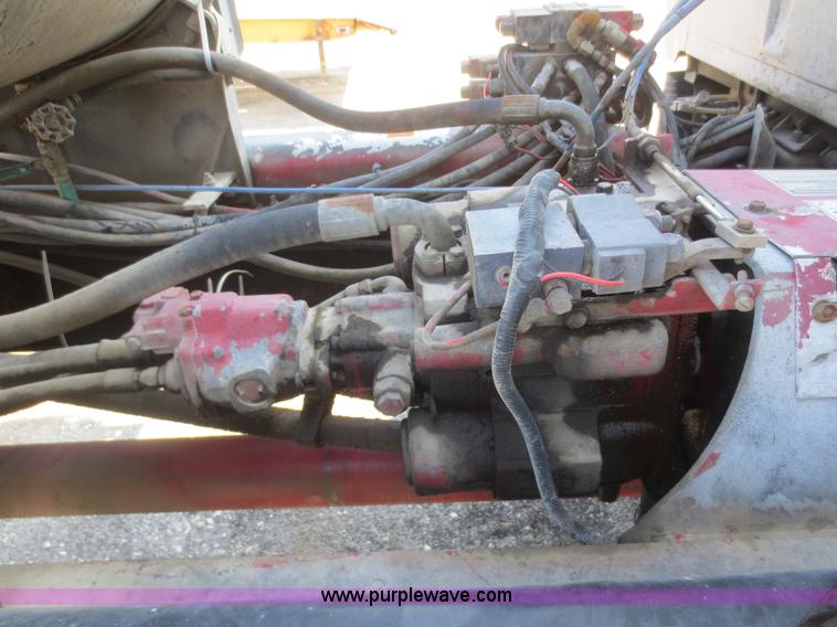 image for item D2160 1997 Ford LT9000 mixer truck