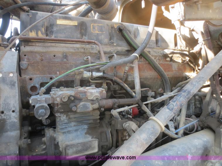 image for item D2160 1997 Ford LT9000 mixer truck