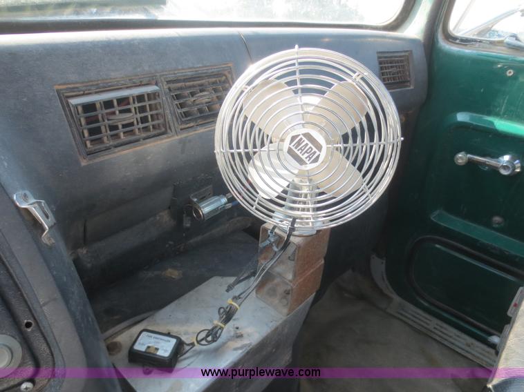 image for item D2160 1997 Ford LT9000 mixer truck