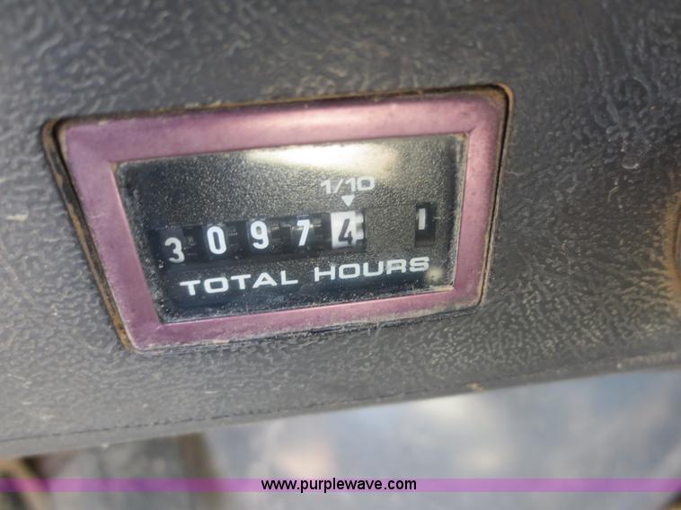 image for item D2160 1997 Ford LT9000 mixer truck