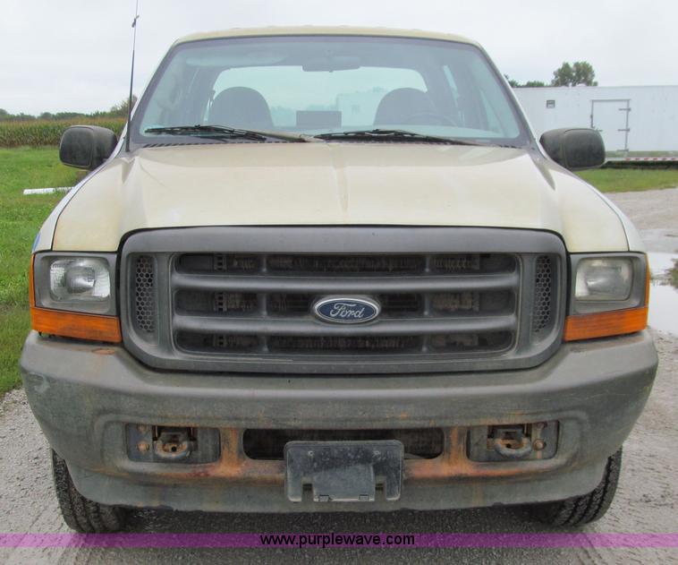 image for item E4986 2001 Ford F350 Super Duty XL Crew Cab utility truck