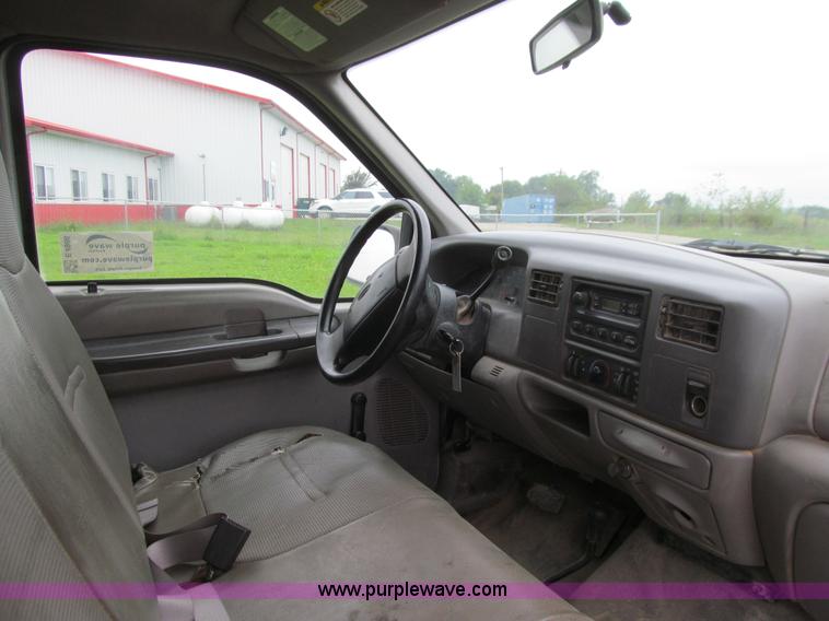 image for item E4986 2001 Ford F350 Super Duty XL Crew Cab utility truck