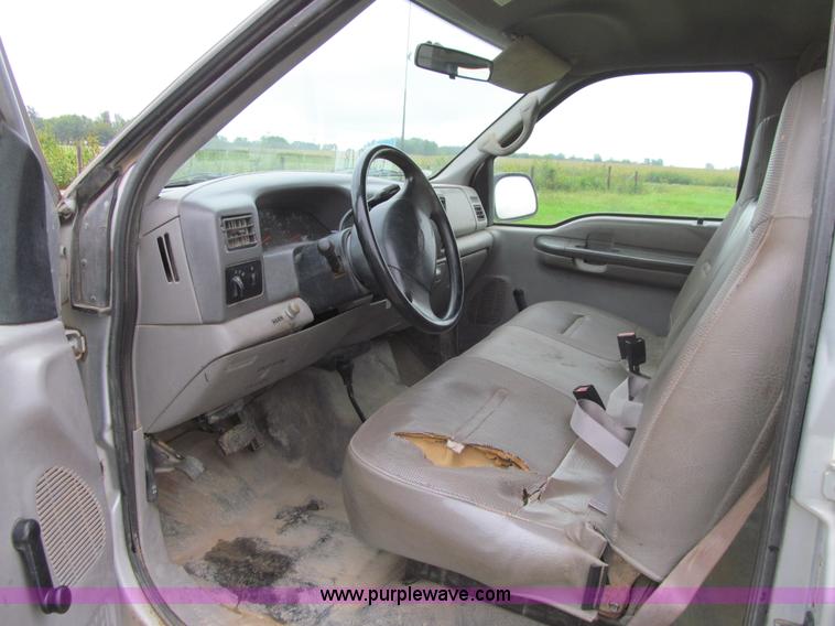 image for item E4986 2001 Ford F350 Super Duty XL Crew Cab utility truck