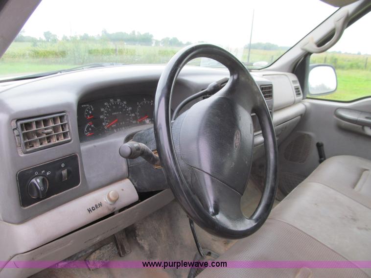 image for item E4986 2001 Ford F350 Super Duty XL Crew Cab utility truck