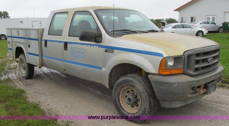 image for item E4986 2001 Ford F350 Super Duty XL Crew Cab utility truck