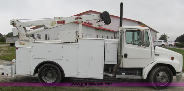 image for item E4987 1999 Freightliner FL60 service truck