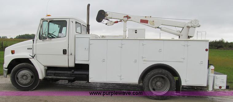 image for item E4987 1999 Freightliner FL60 service truck