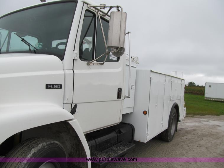 image for item E4987 1999 Freightliner FL60 service truck