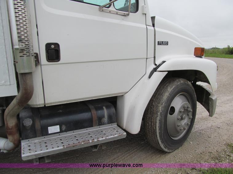 image for item E4987 1999 Freightliner FL60 service truck