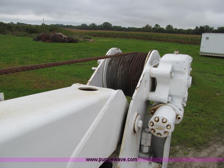 image for item E4987 1999 Freightliner FL60 service truck