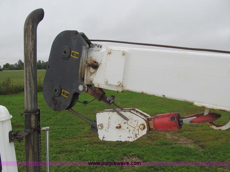 image for item E4987 1999 Freightliner FL60 service truck