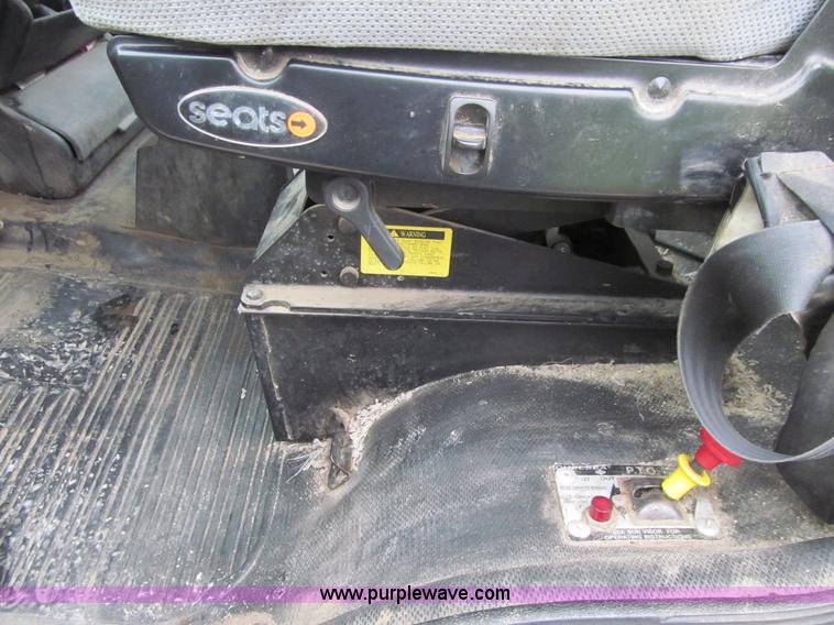 image for item E4987 1999 Freightliner FL60 service truck