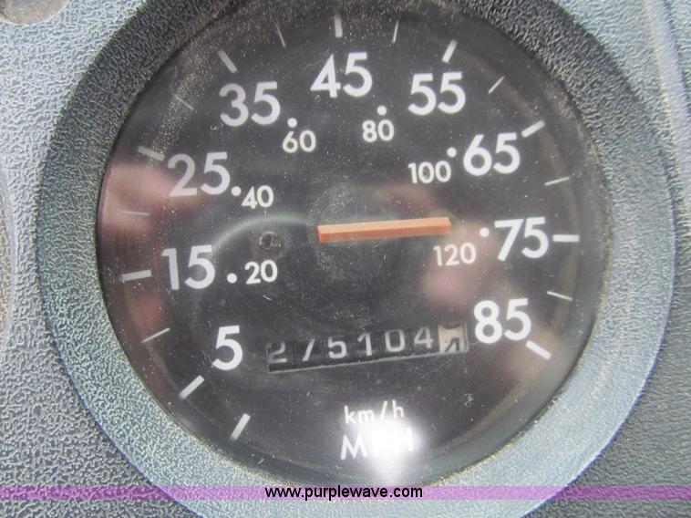 image for item E4987 1999 Freightliner FL60 service truck